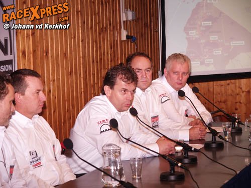 Hans Stacey en teamleden